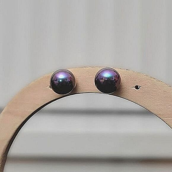 Vtg faux black pearl and gold plated sterling silver studs - Picture 3 of 9